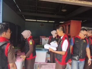 Kejati Kalbar Geledah Kantor Distrik Navigasi Kelas III Pontianak, Usut Dugaan Korupsi Pengadaan Minyak Non Subsidi 2020